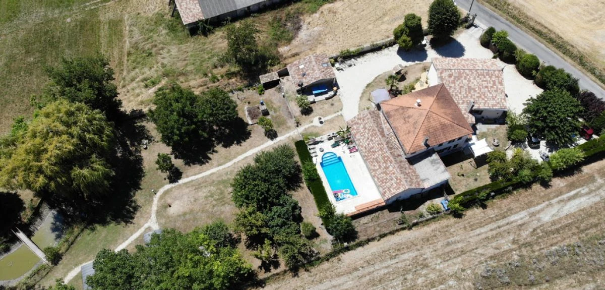 Privatisation domaine réunion familiale Jonzac